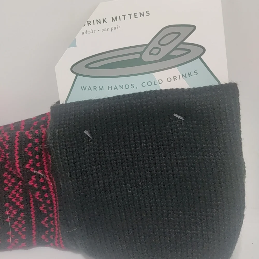 Women's Drink Mittens Adult Size New With Tags.